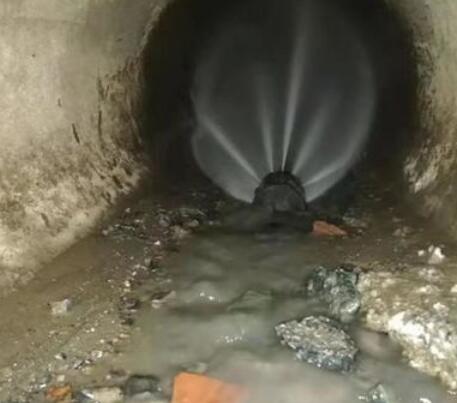 九真镇市政管道清淤